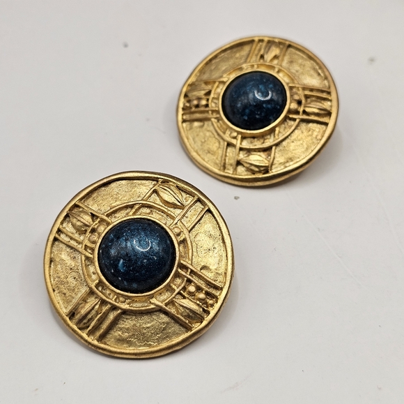 80's Circle Brutalist Earrings Clip-On Gold Tone Teal Center Stud Metal Vintage - Picture 6 of 8